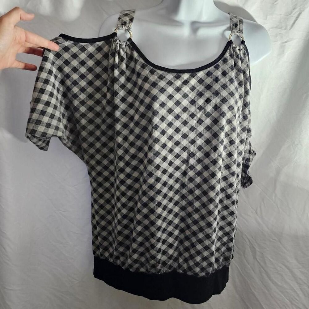 y2k 2000s houndstooth black grey grunge emo cold shoulder slouchy top